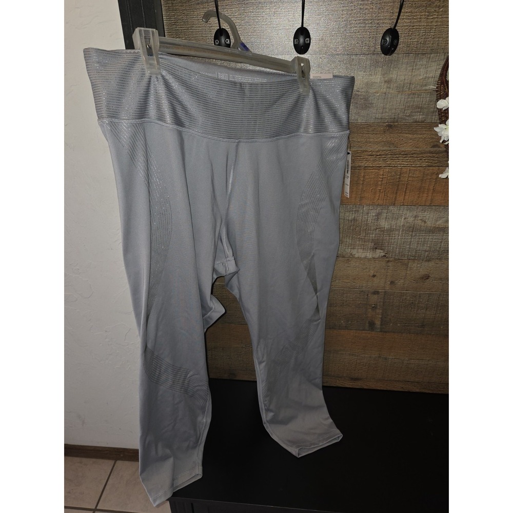 Victoria's Secret gray metallic shimmer shine ribbed waistband cropped athletic